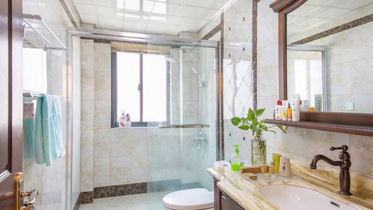 Photo of Bathroom in Deqing County