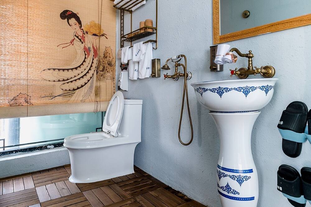 Photo of Bathroom in Suzhou Old Town