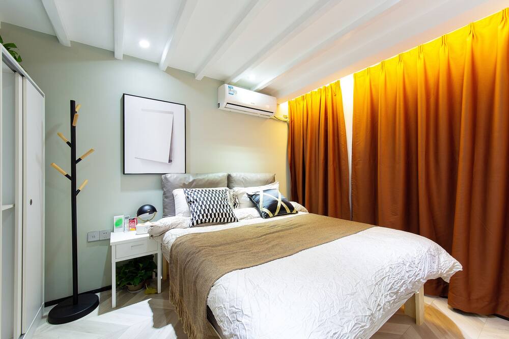 Photo of Bedroom in Huaihai Road Commercial Area