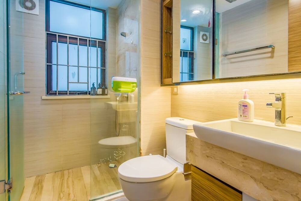 Photo of Bathroom in Xiangzhou District