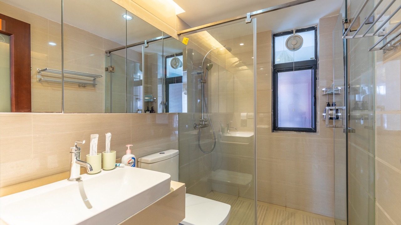 Photo of Bathroom in Xiangzhou District