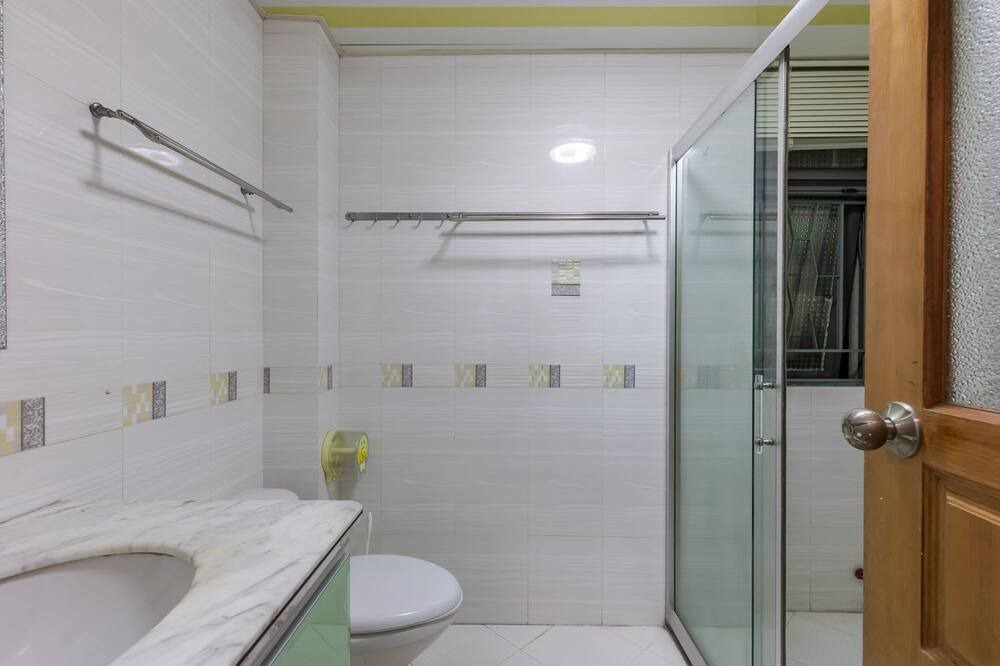 Photo of Bathroom in Xiangzhou District