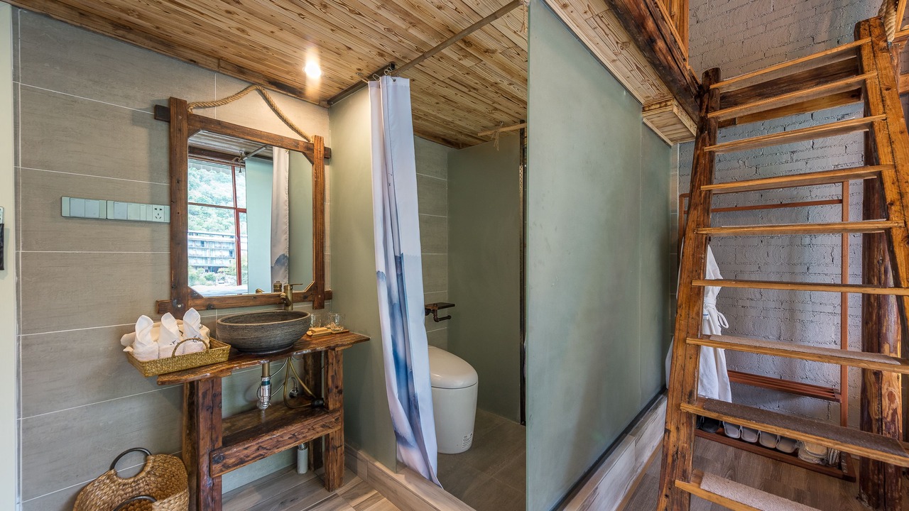 Photo of Bedroom in Xingping Ancient Town