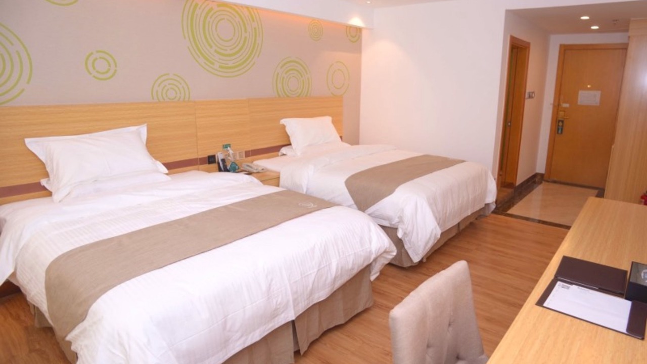 Photo of Bedroom in West District