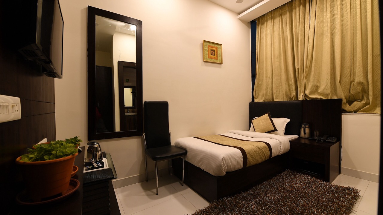 Photo of Bedroom in Mathura
