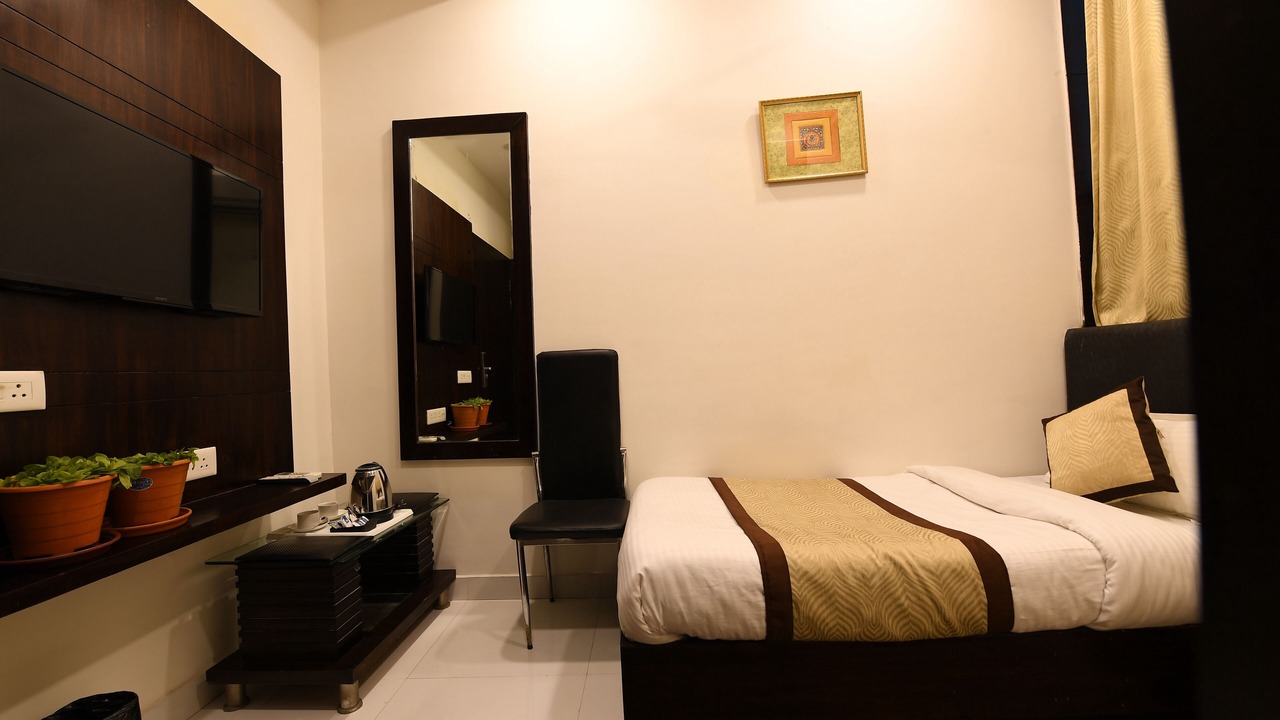 Photo of Bedroom in Mathura