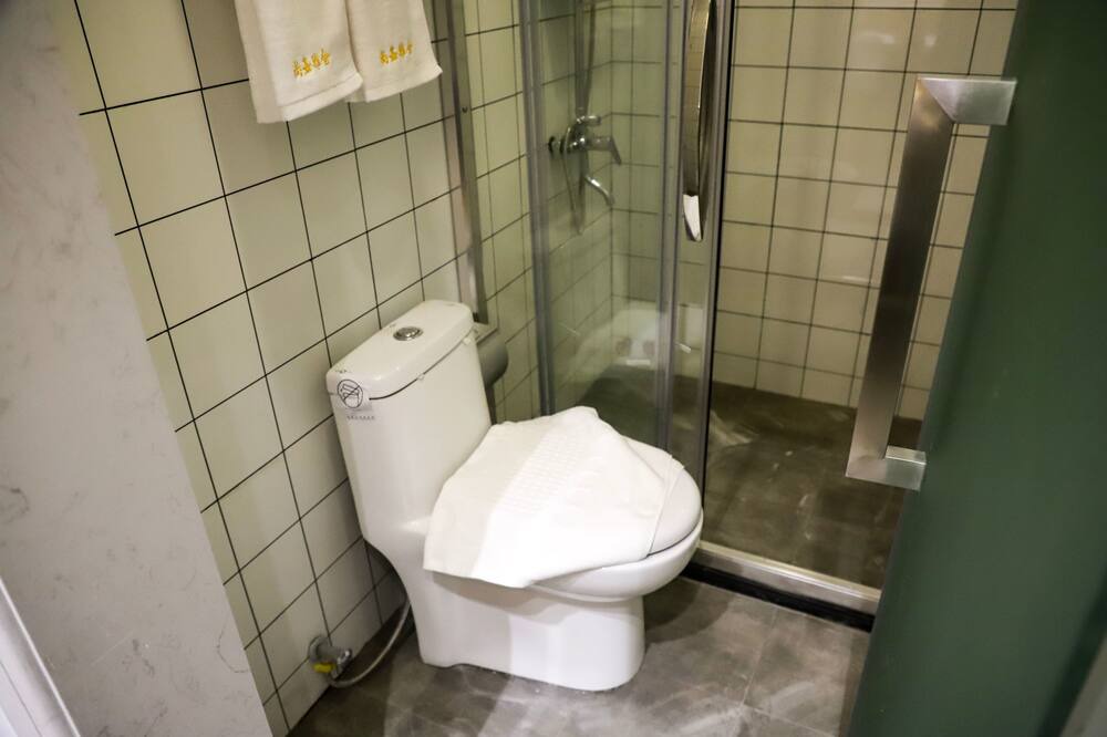 Photo of Bathroom in Xiangqiao Qu