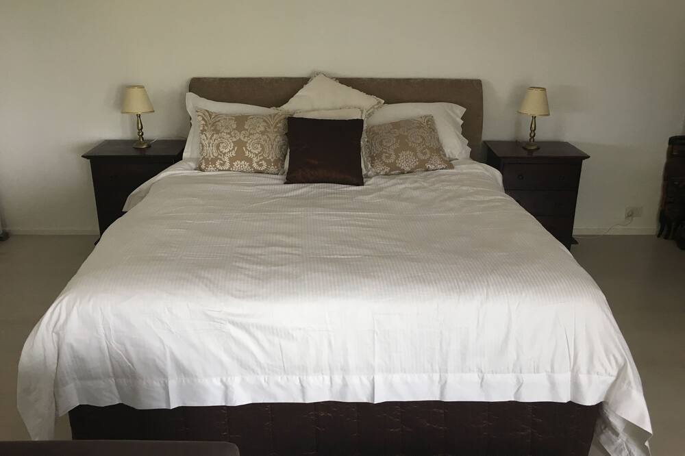 Photo of Bedroom in Avalon Beach