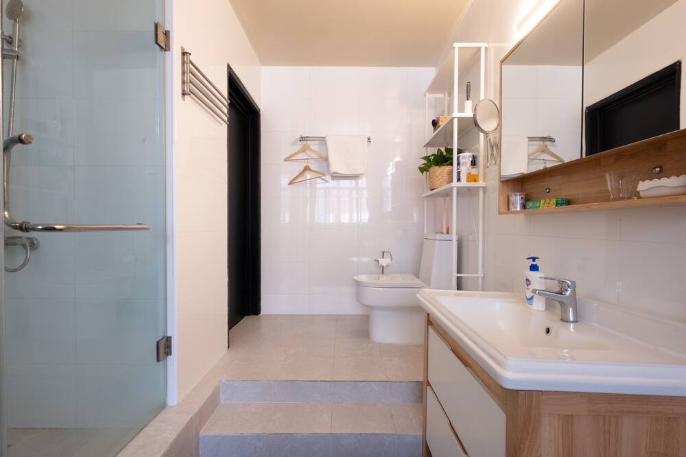 Photo of Bathroom in Jing'an