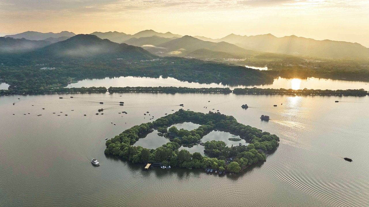 Photo of Others in Downtown Hangzhou