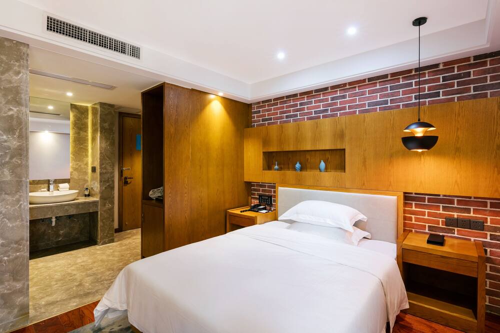 Photo of Bedroom in Deqing County