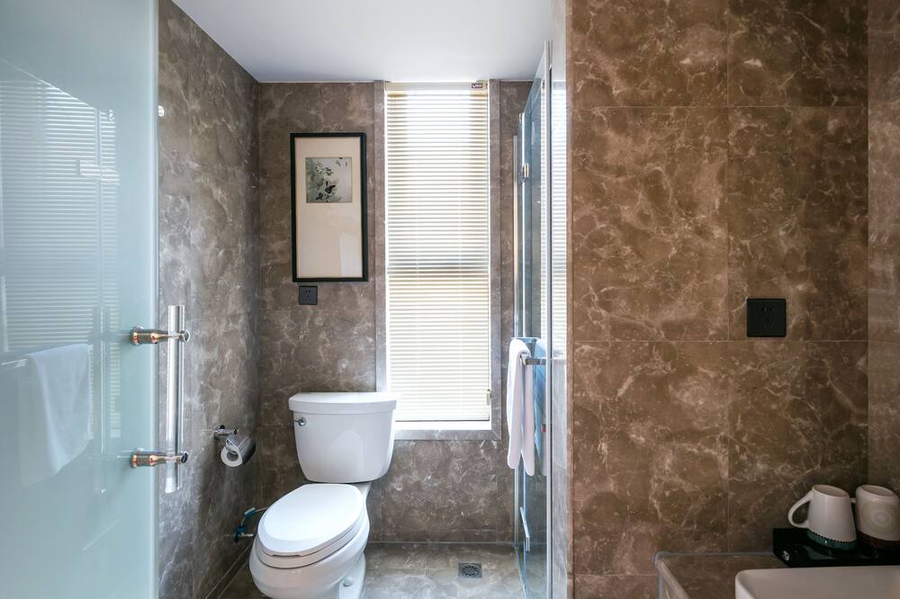 Photo of Bathroom in Deqing County