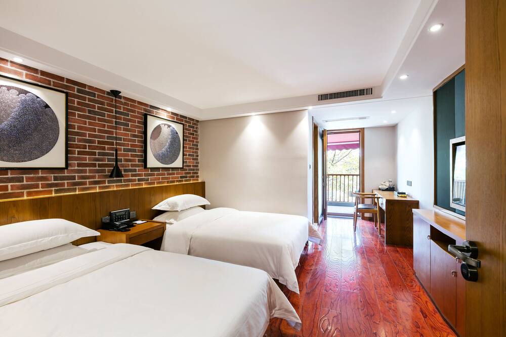 Photo of Bedroom in Deqing County