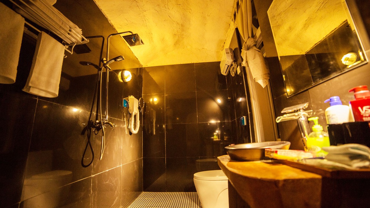 Photo of Bathroom in Shangri-La