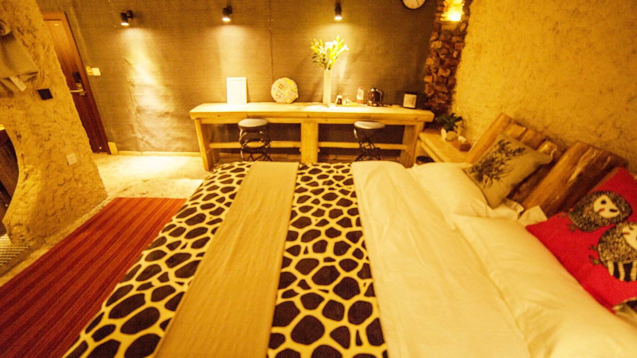 Photo of Bedroom in Shangri-La
