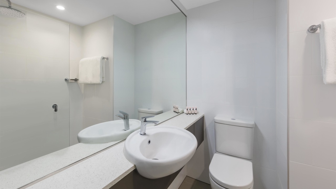 Photo of Bathroom in Mascot