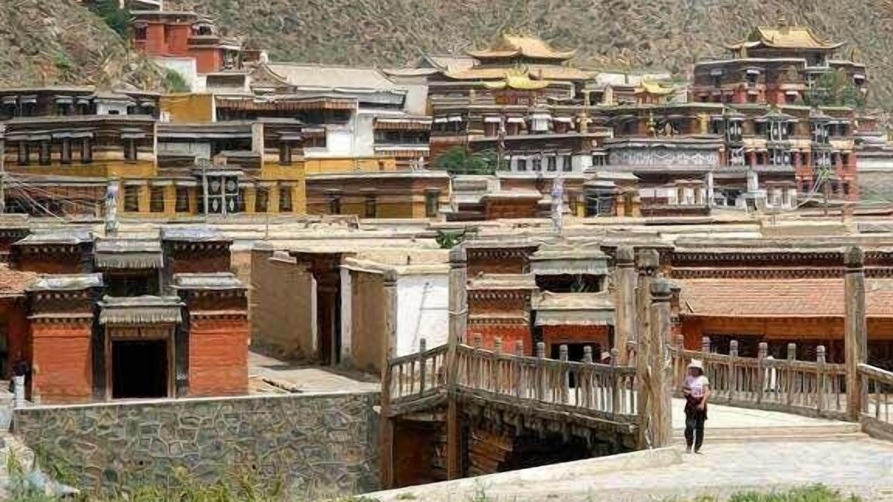 Photo of Buildings in Xiahe