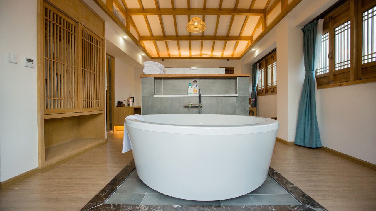 Photo of Bathroom in Dayan Old Town