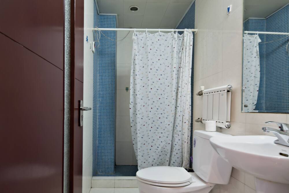 Photo of Bathroom in Shen He