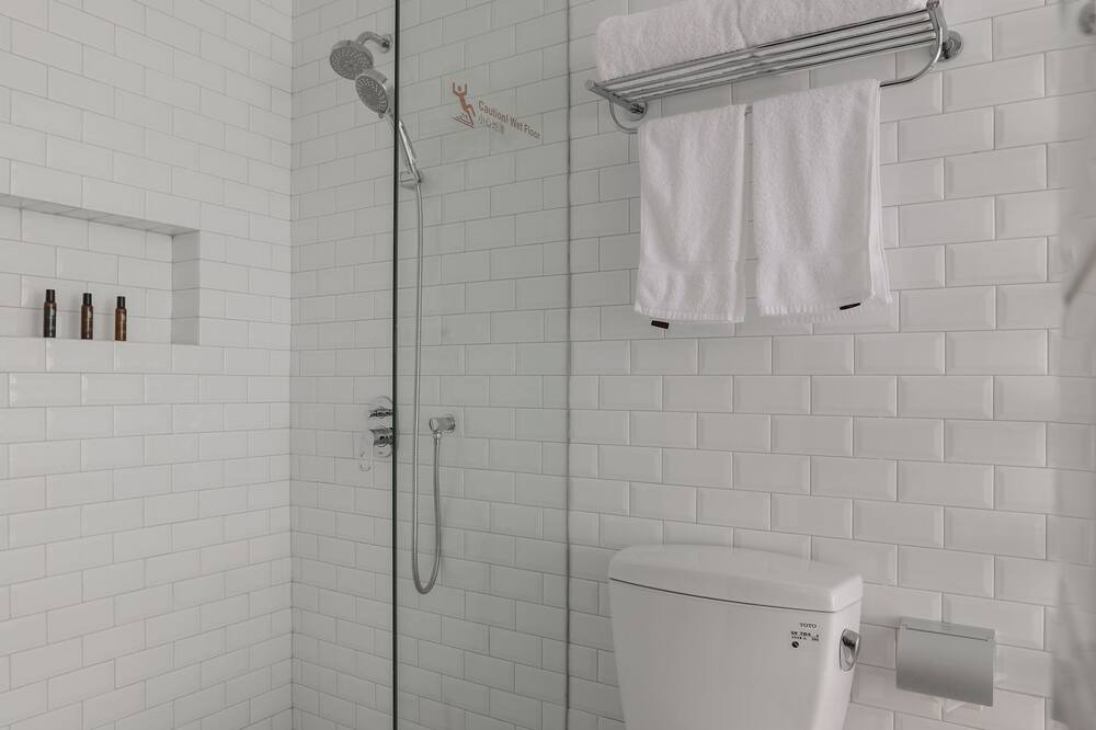 Photo of Bathroom in Guangling Qu