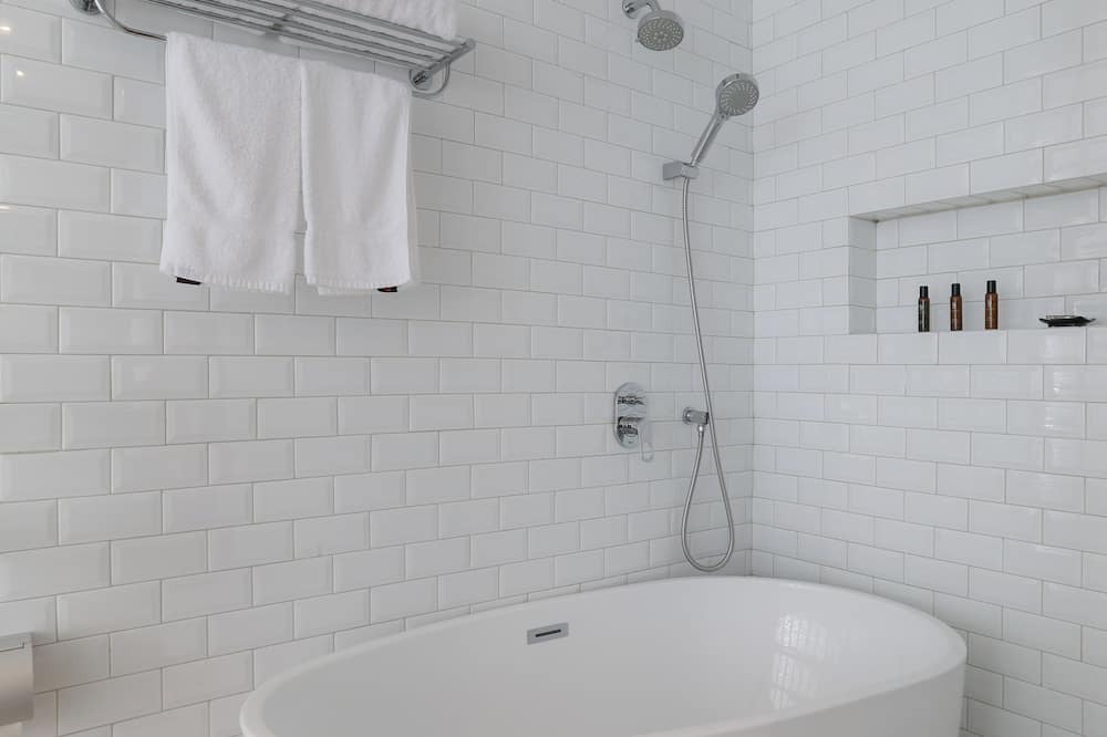 Photo of Bathroom in Guangling Qu