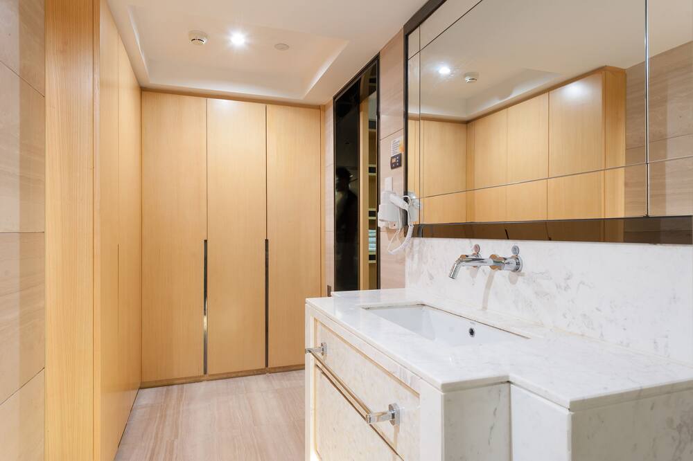 Photo of Bathroom in Guangzhou Central Business District