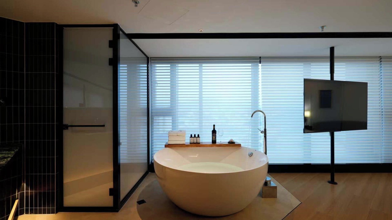 Photo of Bathroom in Xihu
