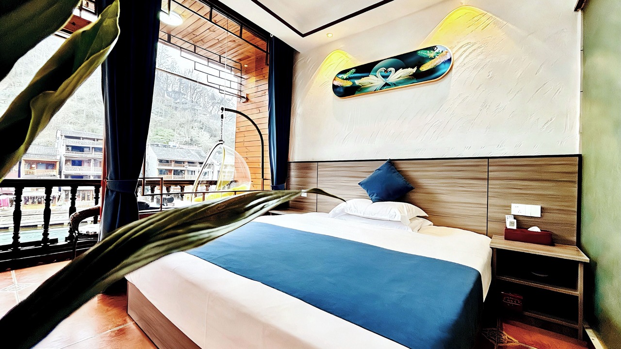 Photo of Bedroom in Fenghuang