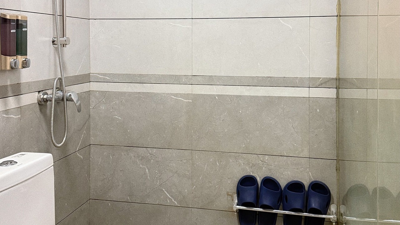 Photo of Bathroom in Fenghuang
