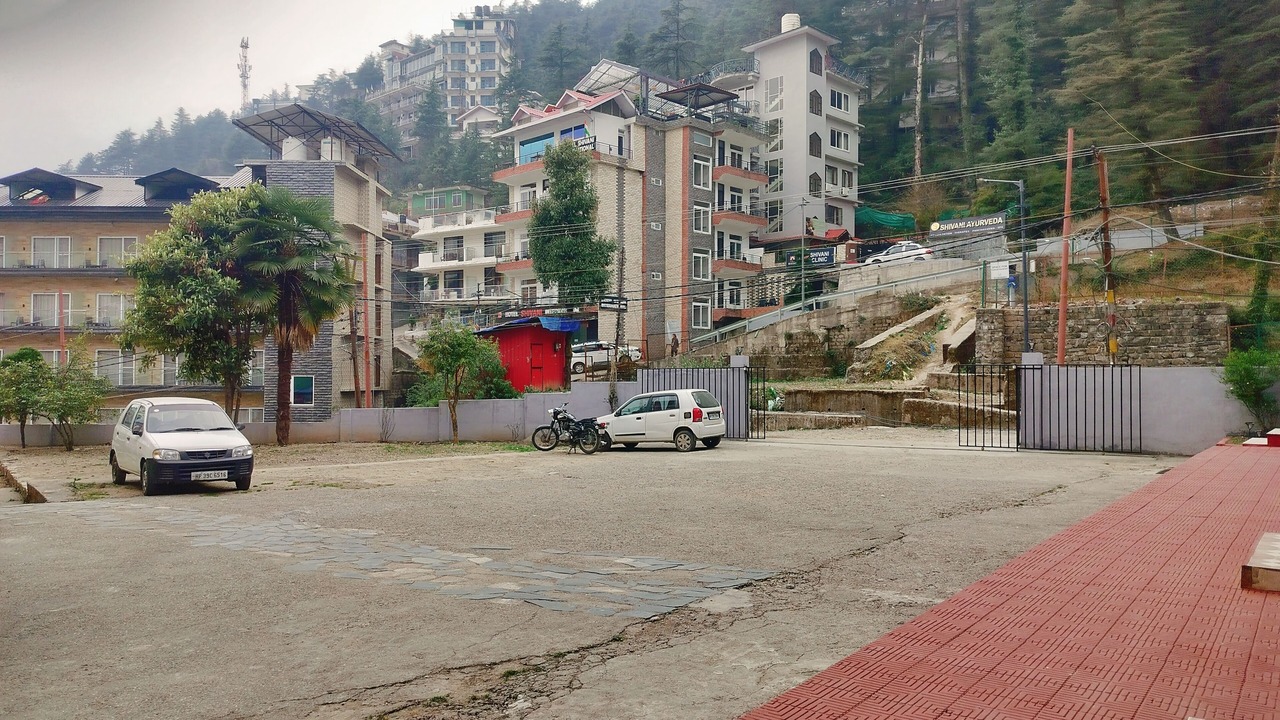 Photo of Others in Bhagsu Nag