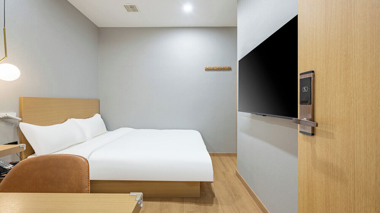 Photo of Bedroom in Changshou Road