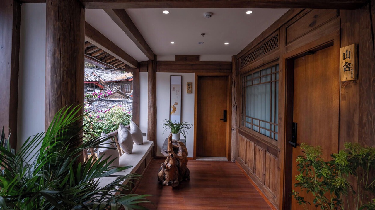 Photo of Patio Balcony in Dayan Old Town