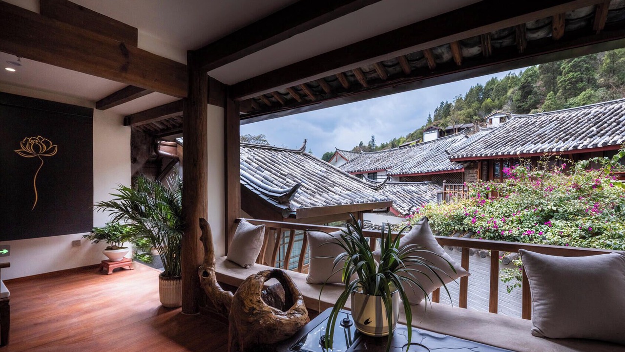 Photo of Patio Balcony in Dayan Old Town