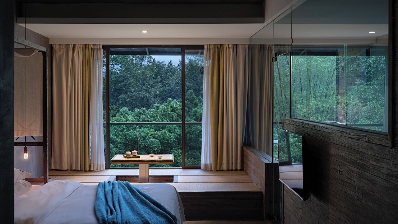 Photo of Bedroom in Ten Mile Gallery