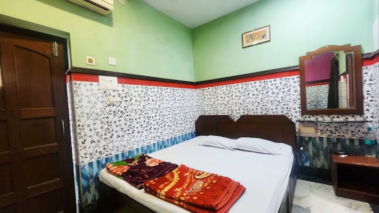 Photo of Bedroom in Sealdah