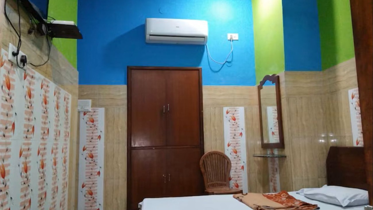 Photo of Bedroom in Sealdah