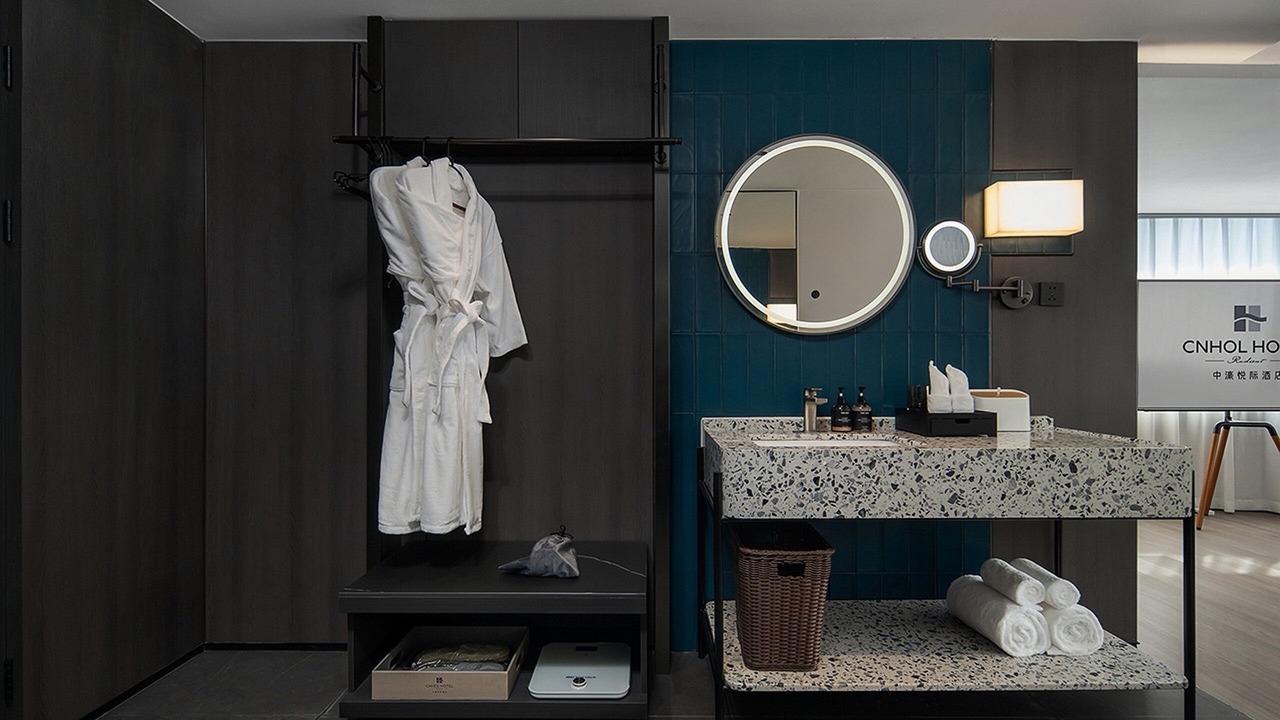 Photo of Bathroom in East Huanshi Road