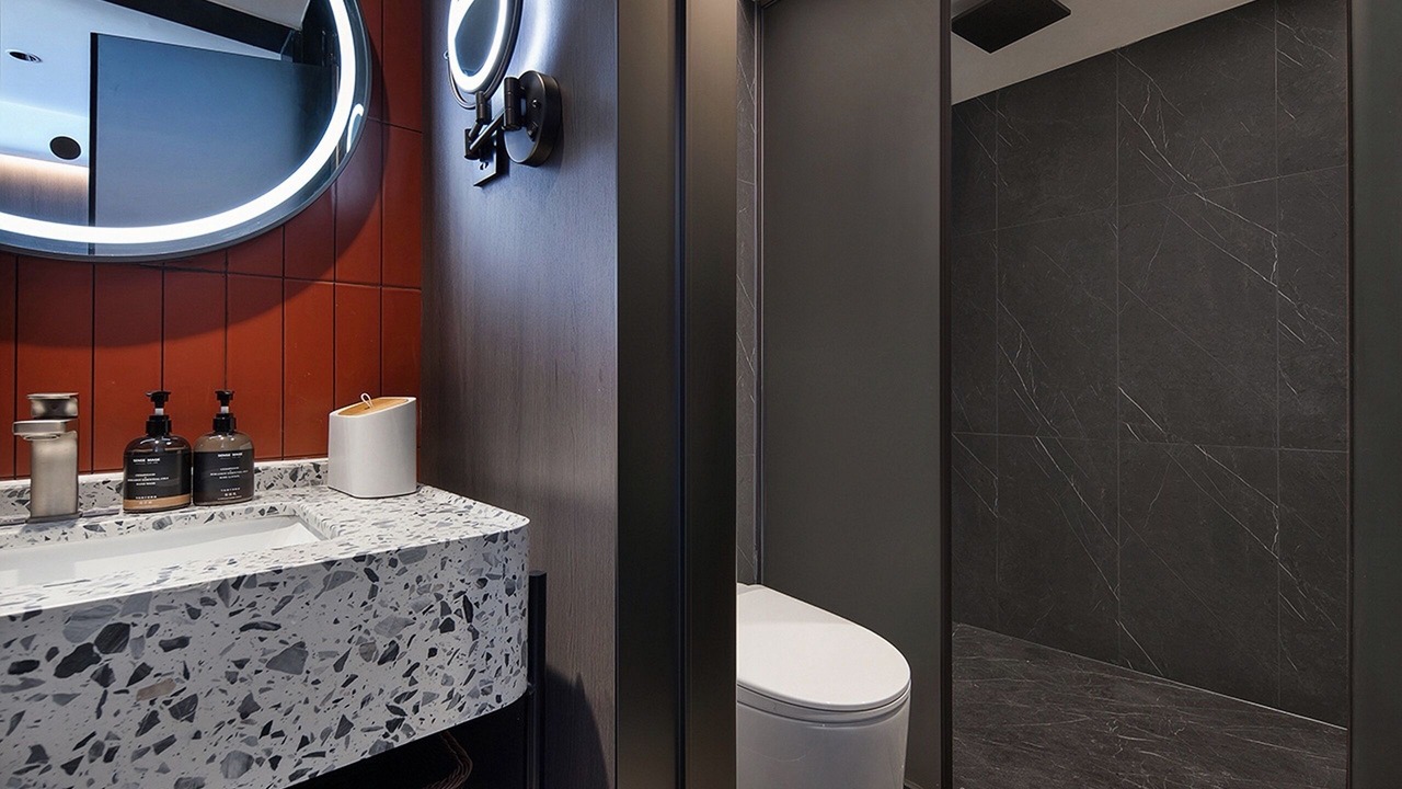 Photo of Bathroom in East Huanshi Road