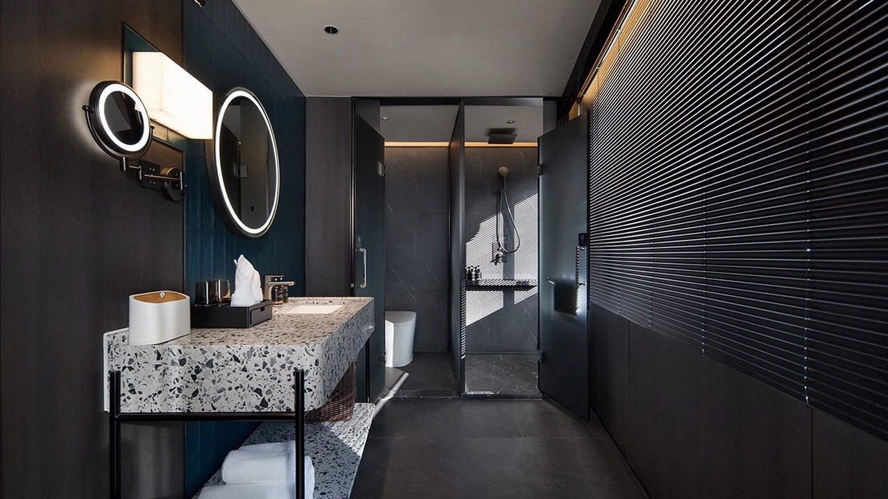 Photo of Bathroom in East Huanshi Road