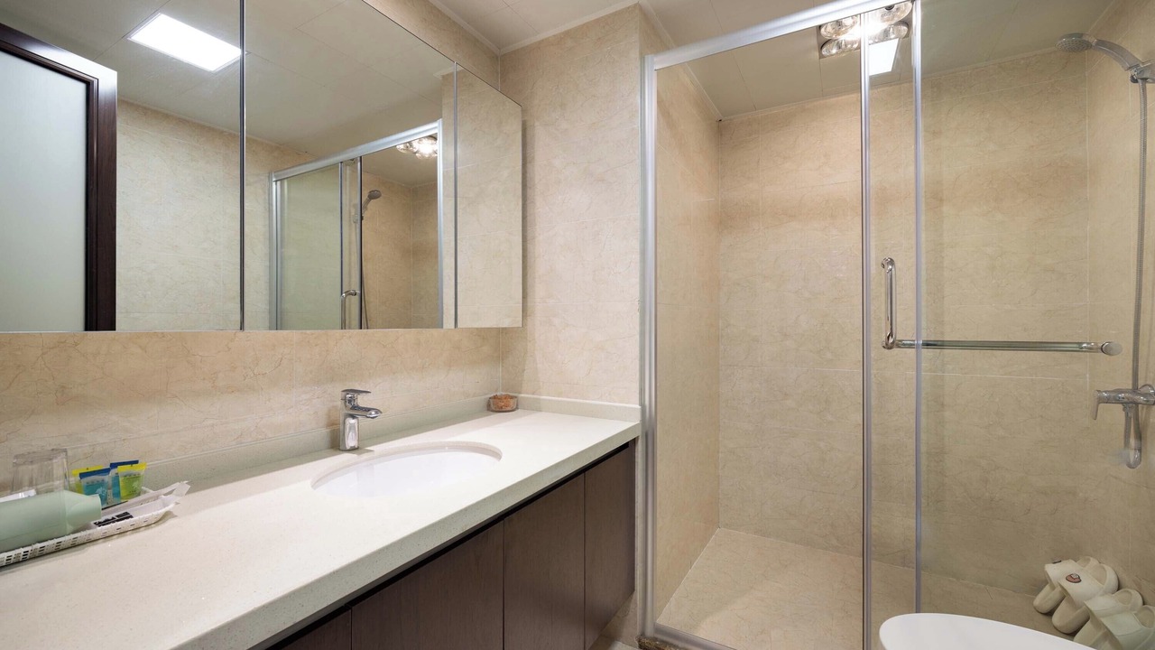 Photo of Bathroom in Shen He