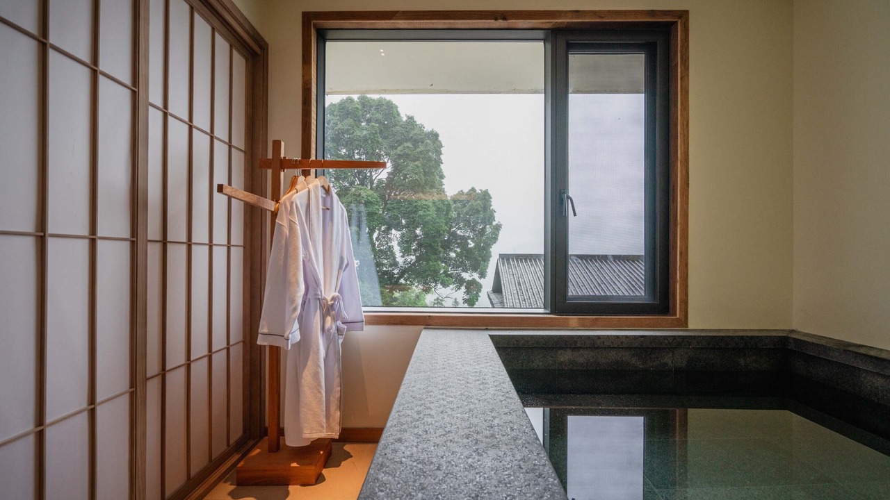 Photo of Bedroom in Emeishan