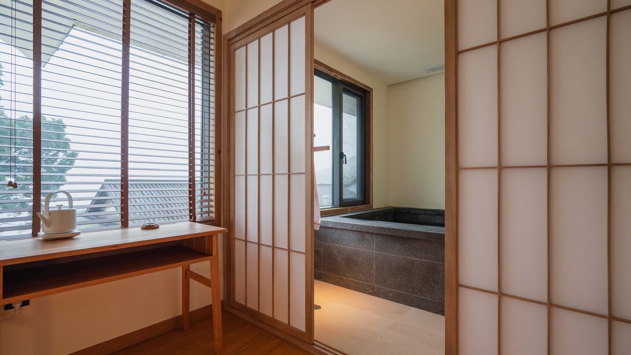 Photo of Bedroom in Emeishan
