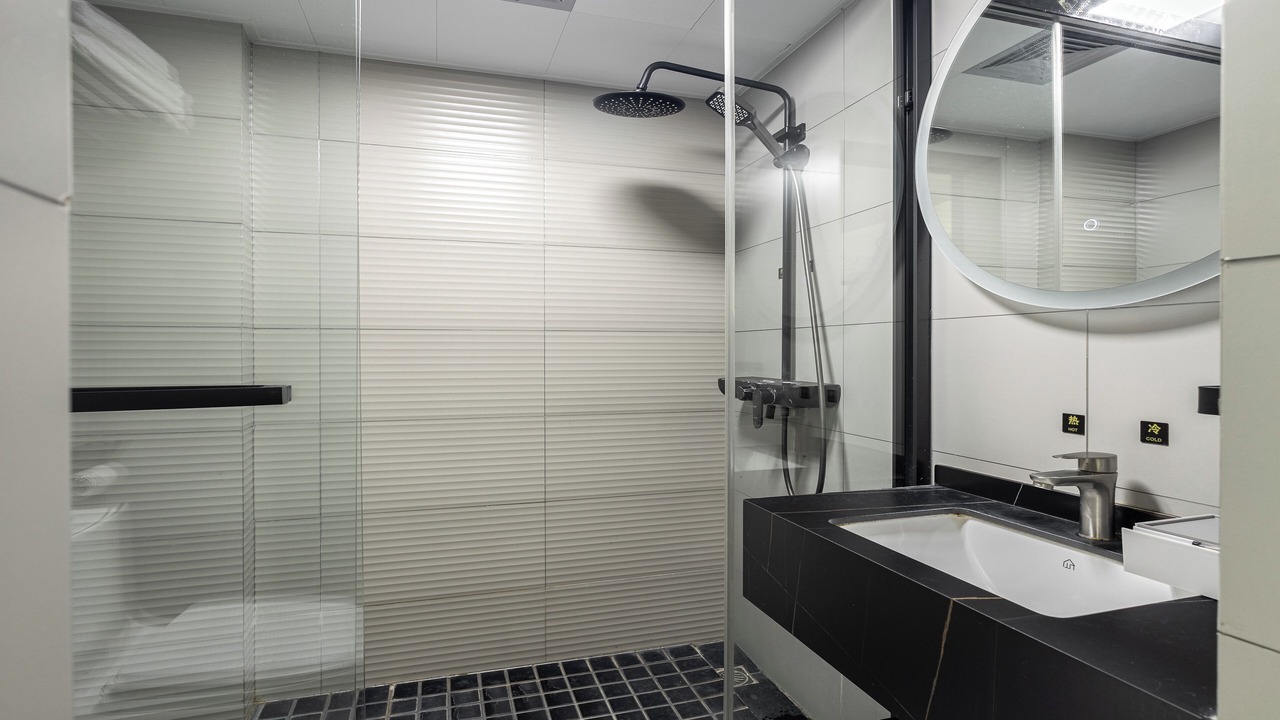 Photo of Bathroom in Beijing Road
