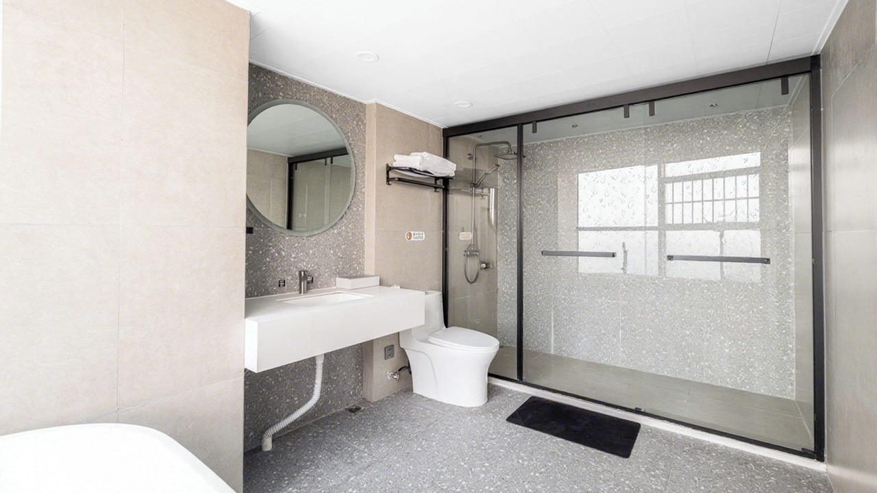 Photo of Bathroom in Beijing Road