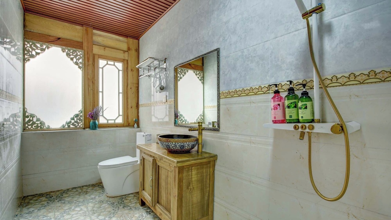 Photo of Bathroom in Shangri-La