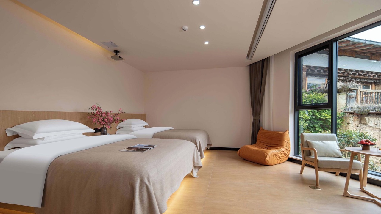 Photo of Bedroom in Shangri-La