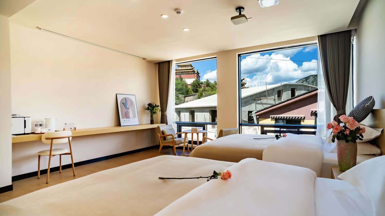 Photo of Bedroom in Shangri-La