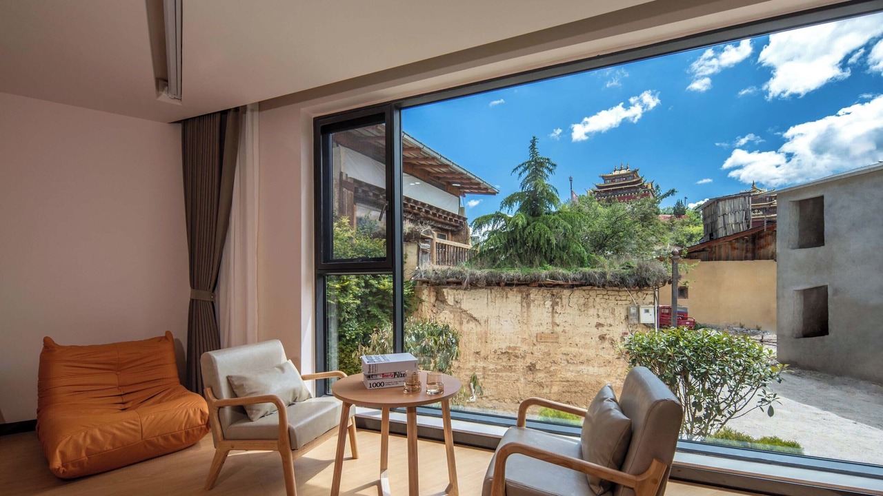 Photo of Bedroom in Shangri-La
