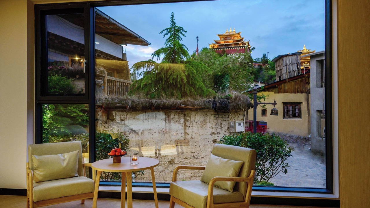 Photo of Bedroom in Shangri-La