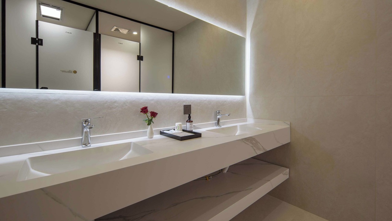 Photo of Bathroom in Shangri-La